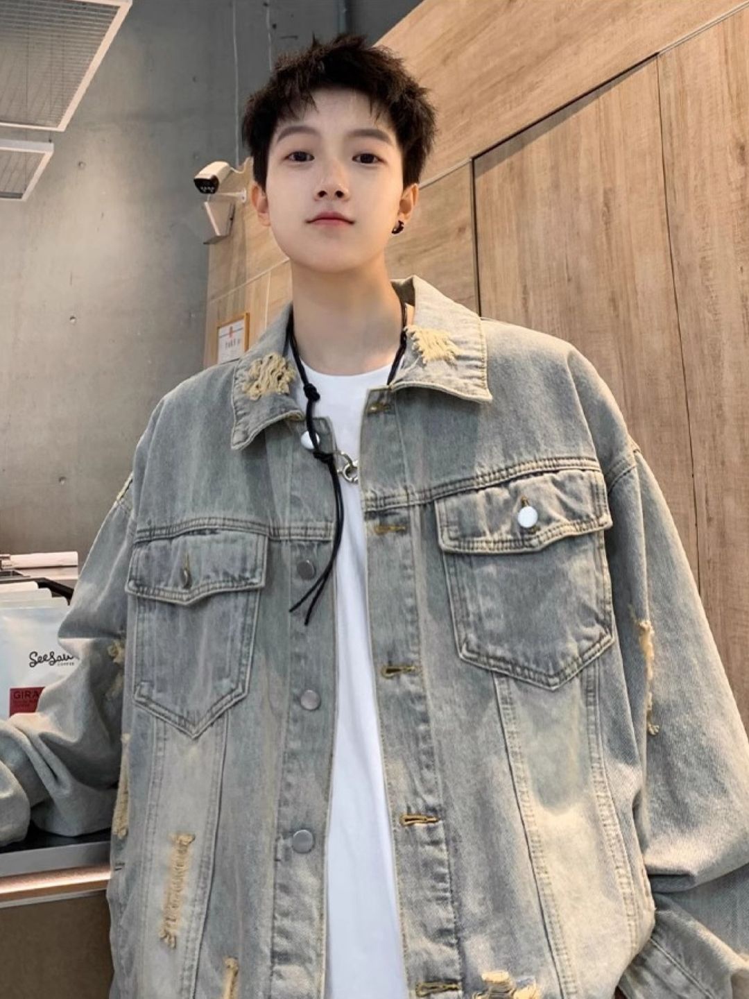 

HERE&NOW Men Spread Collar Solid Casual Denim Jacket, Grey