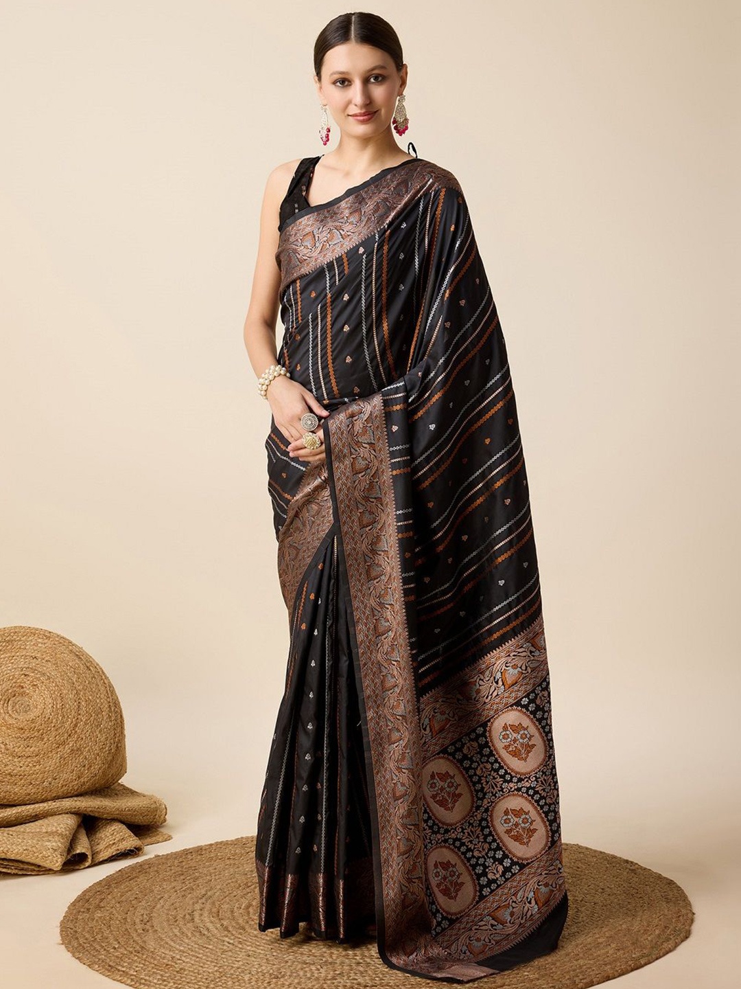 

SHOBHA SAREES Ethnic Motifs Zari Pure Silk Kanjeevaram Saree, Black