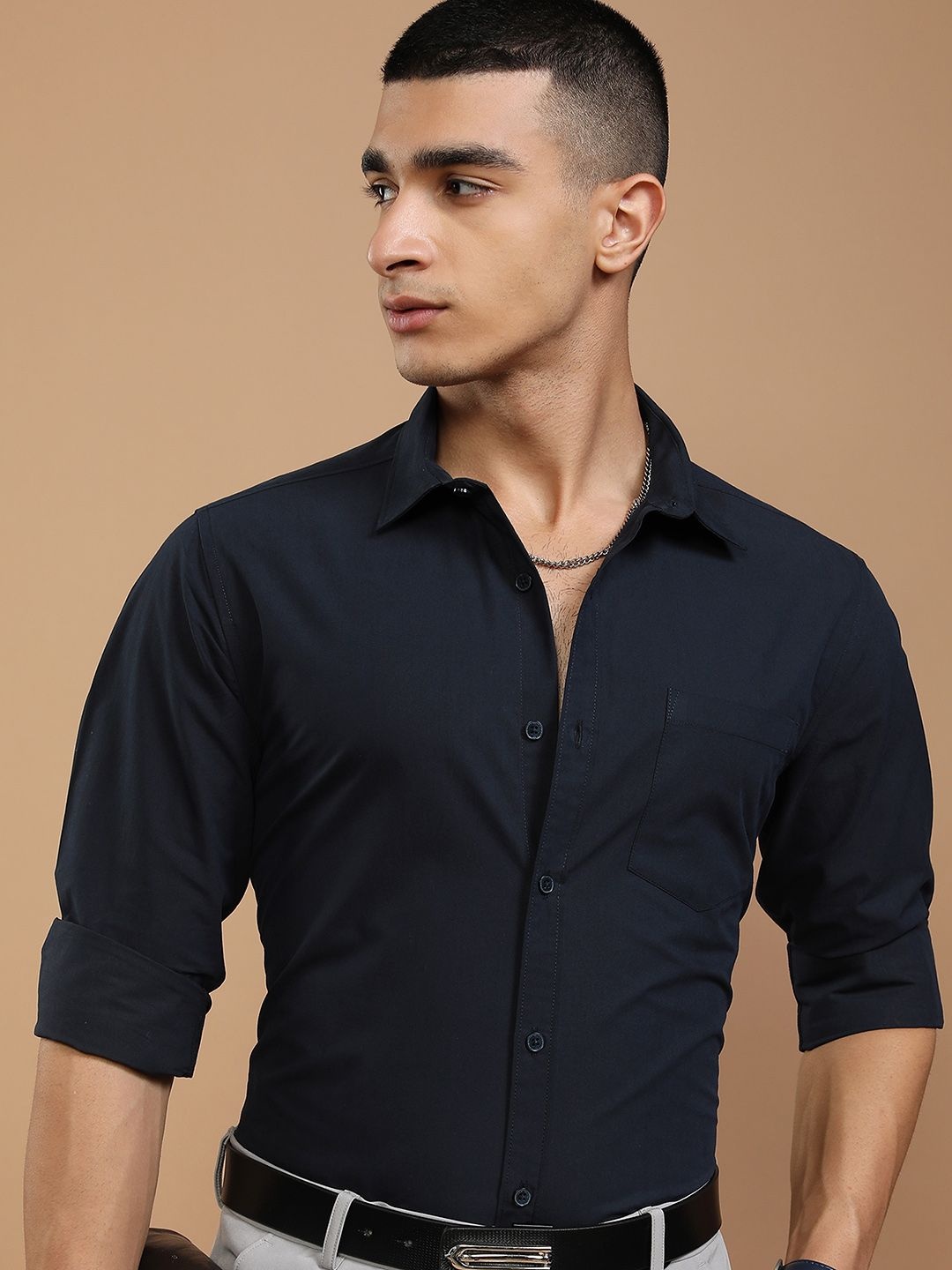 

HIGHLANDER Men Slim Fit Opaque Solid Cotton Casual Shirt, Navy blue
