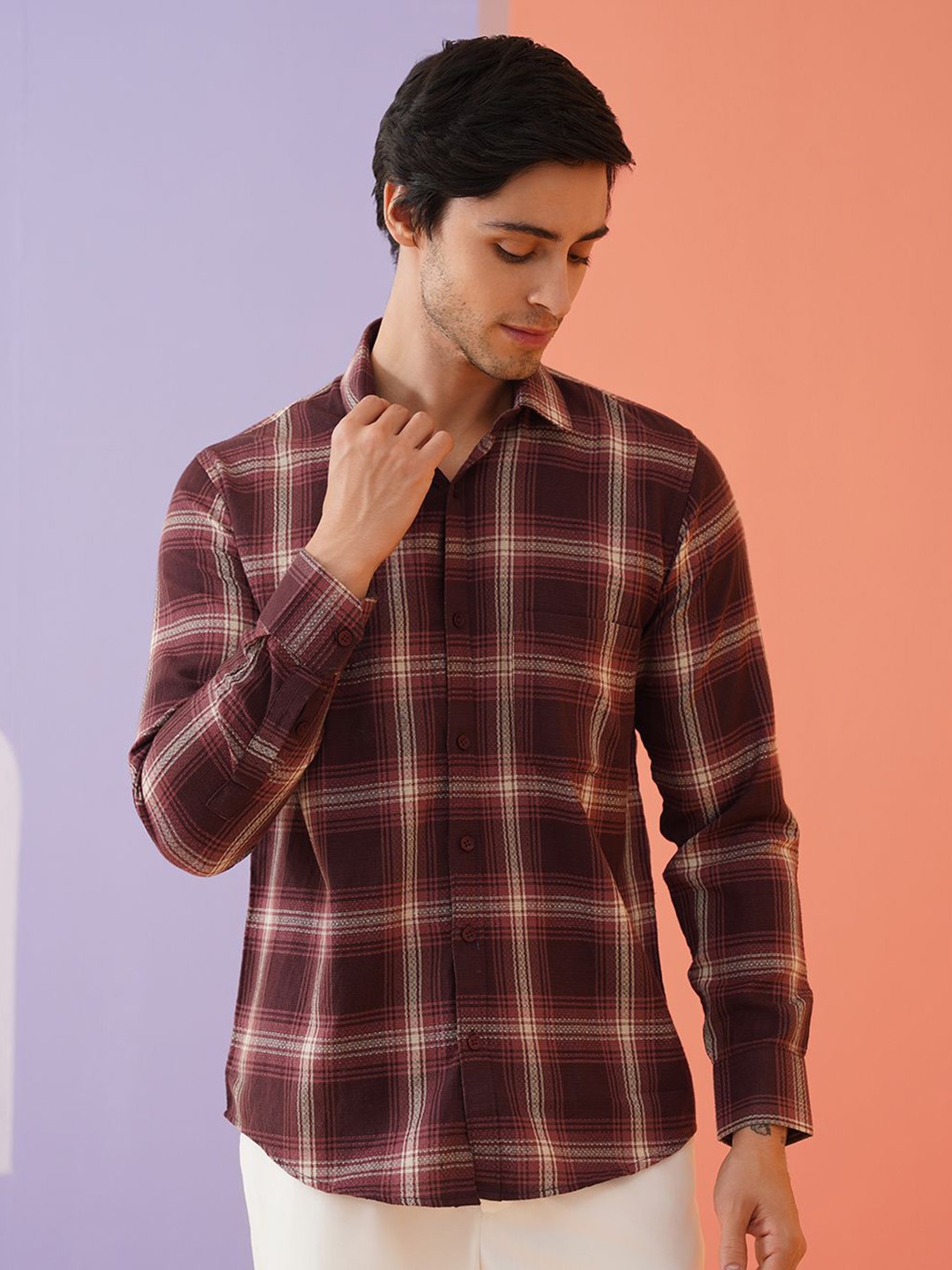 

Indian Needle Men Classic Spread Collar Tartan Checked Cotton Casual Shirt, Maroon