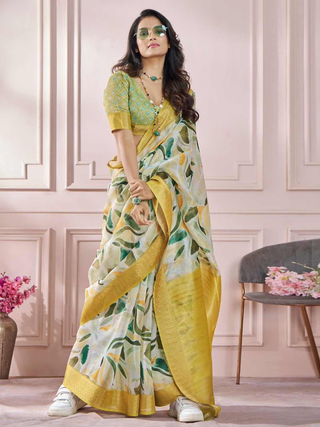 

DEVATITHI Zari Satin Saree, Mustard