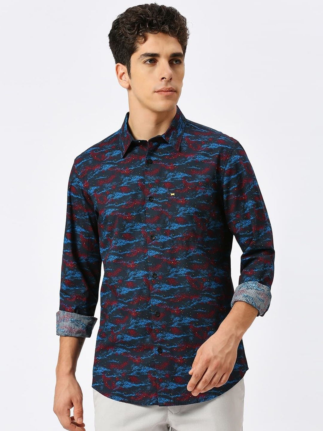 

Basics Men Slim Fit Abstract Printed Cotton Casual Shirt, Navy blue
