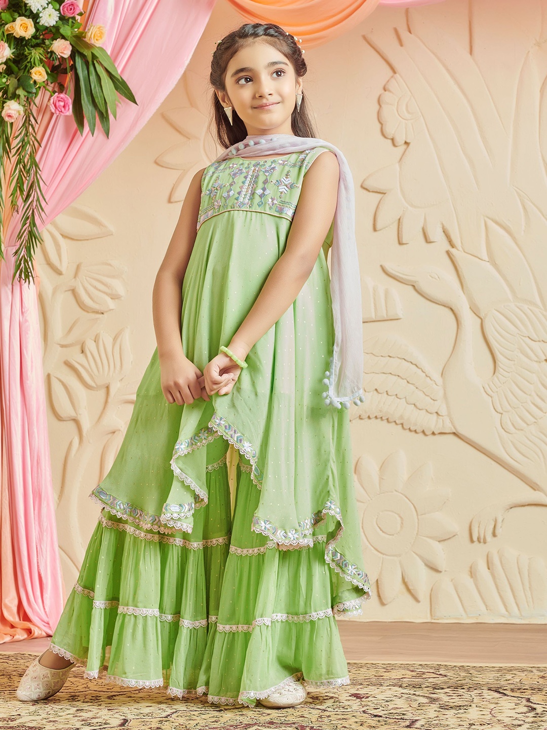 

MASTARANG Girls Geometric Embroidered Thread Work A-Line Kurta With Sharara & Dupatta, Lime green