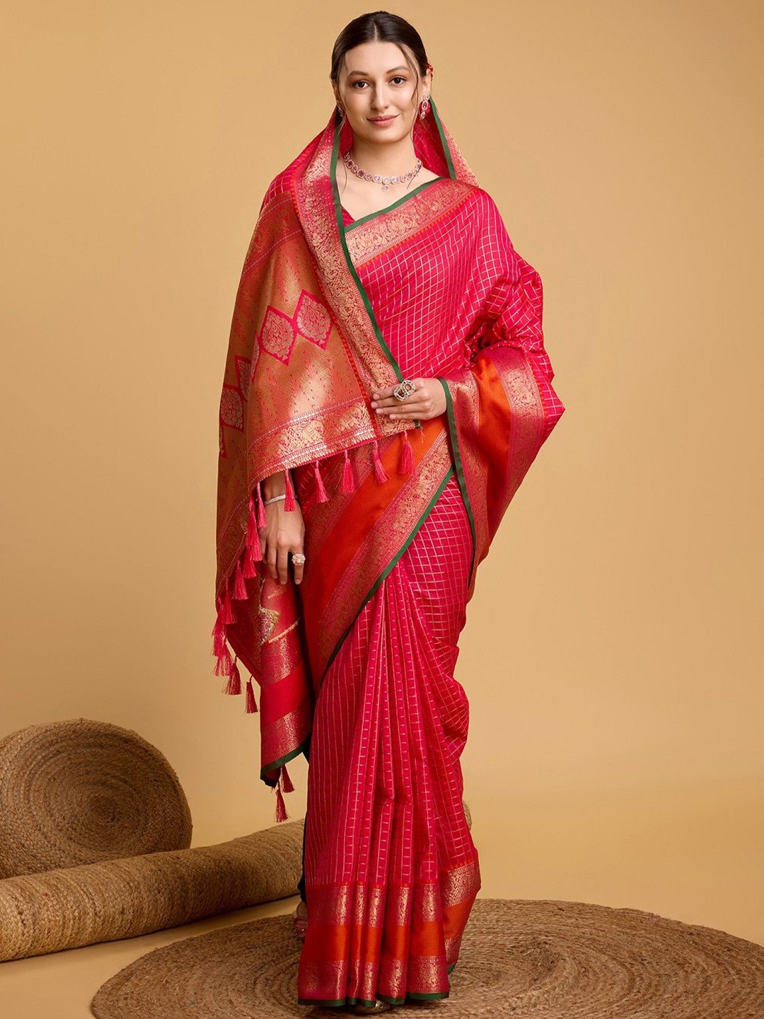 

SHOBHA SAREES Checked Zari Pure Silk Banarasi Saree, Pink