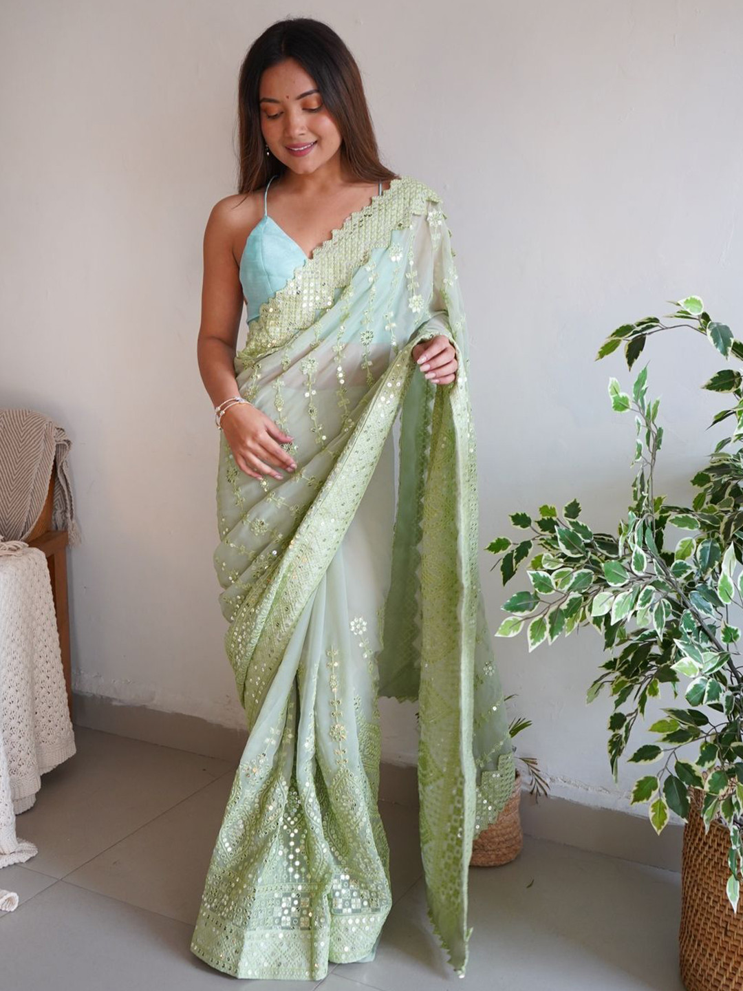 

Anouk Ethnic Motifs Embroidered Pure Georgette Heavy Work Saree, Green