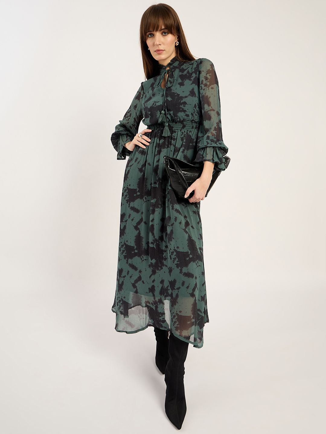 

FEMMELLA Print Tie-Up Neck Shirt Maxi Dress, Green