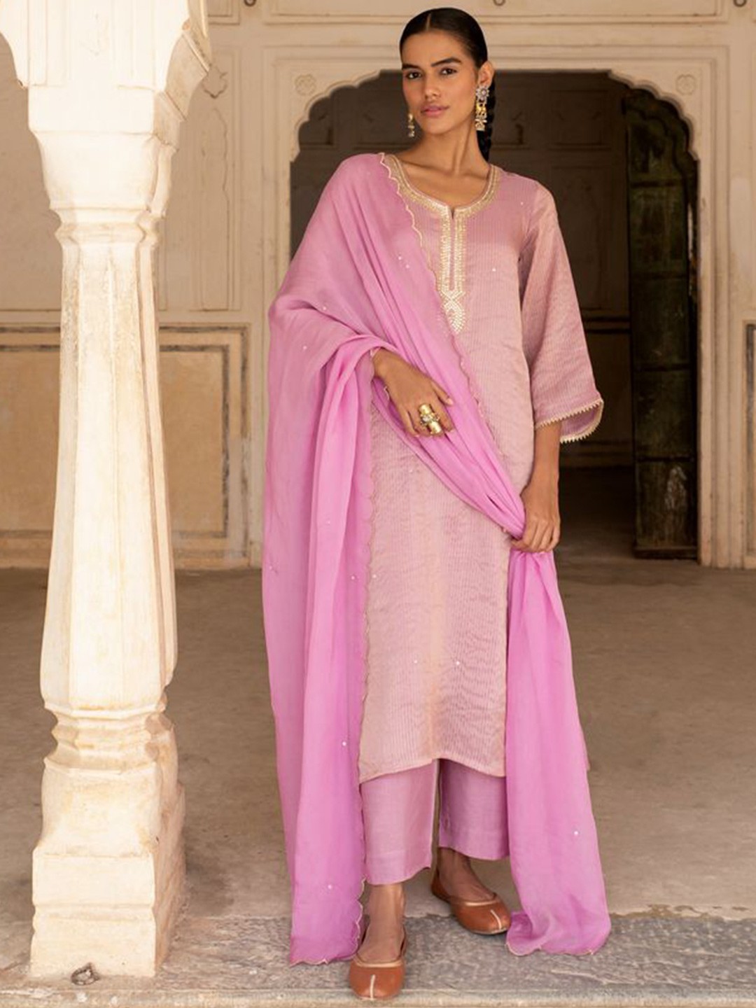 

KARAJ JAIPUR Embroidered Gotta Patti Chanderi Cotton Kurta With Trousers & Dupatta, Pink
