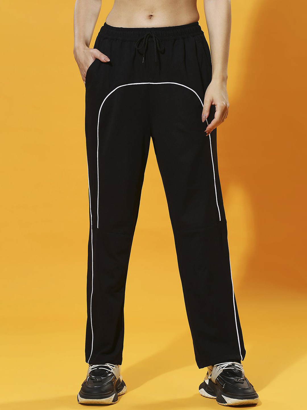 

HERE&NOW Women High-Rise Trousers, Black