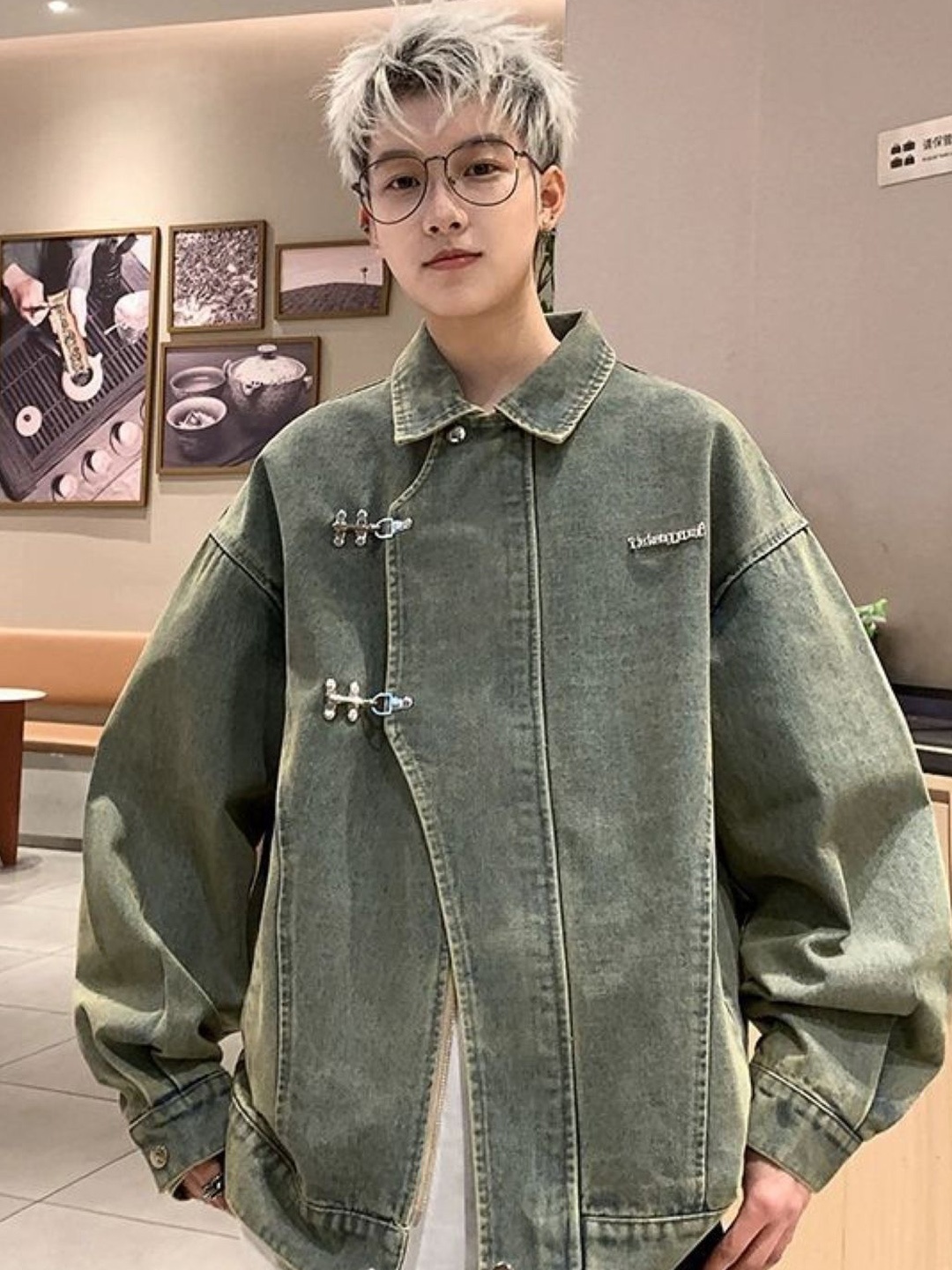 

HERE&NOW Men Spread Collar Washed Self Design Casual Denim Jacket, Grey