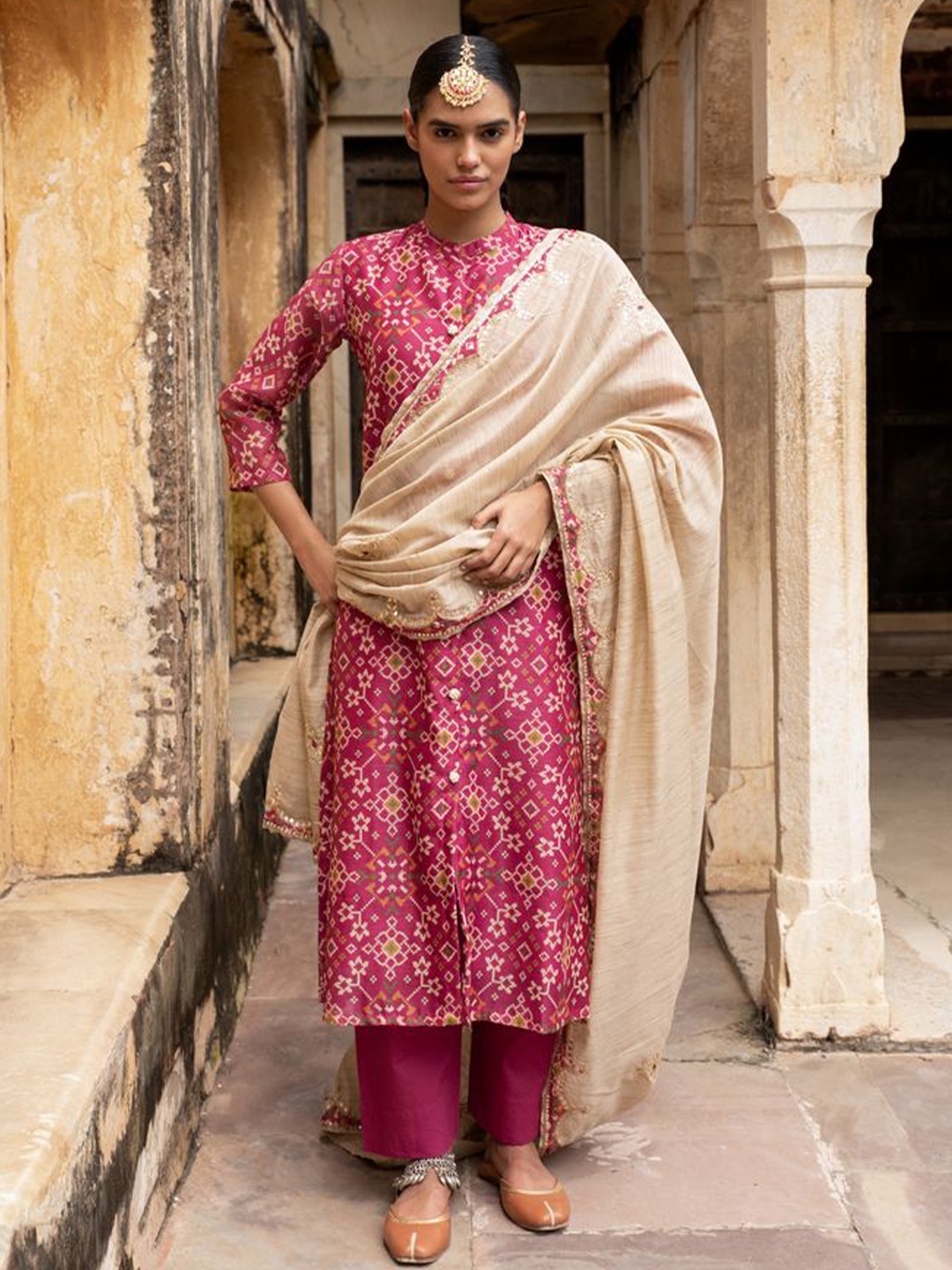 

KARAJ JAIPUR Geometric Printed Regular Chanderi Cotton Kurta With Trouser & Dupatta, Pink