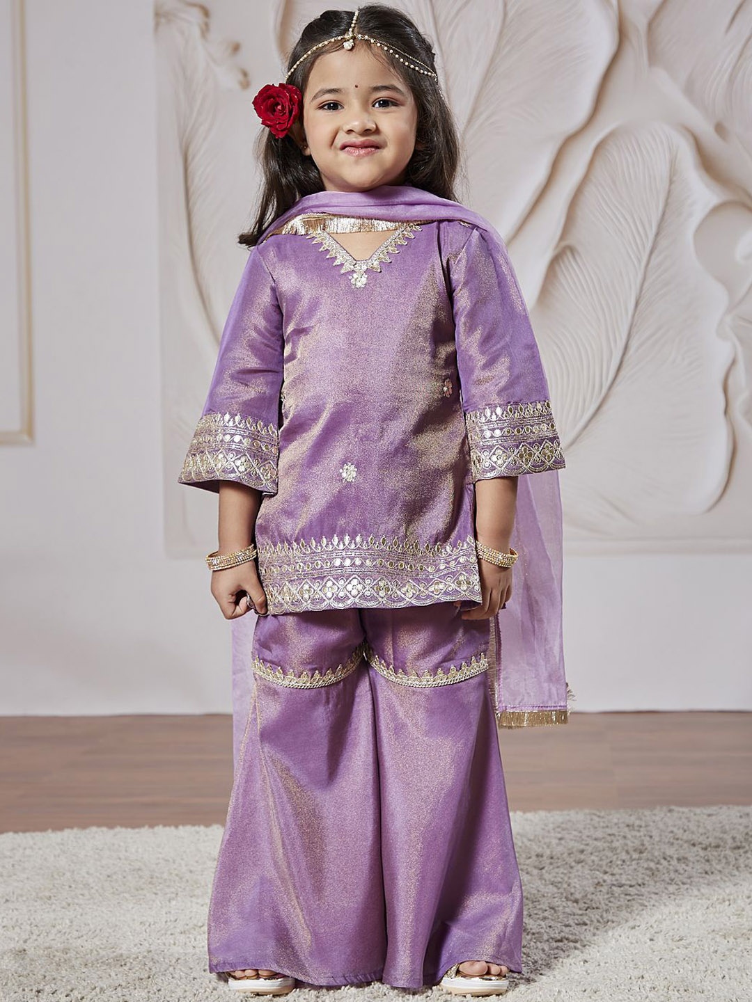 

VASTRAMAY Girls Floral Embroidered Regular Sequinned Tissue Kurta & Sharara With Dupatta, Lavender