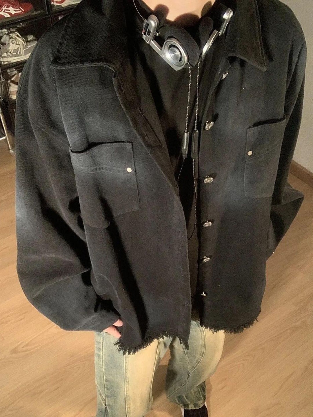 

HERE&NOW Men Spread Collar Typography Printed Casual Denim Jacket, Black