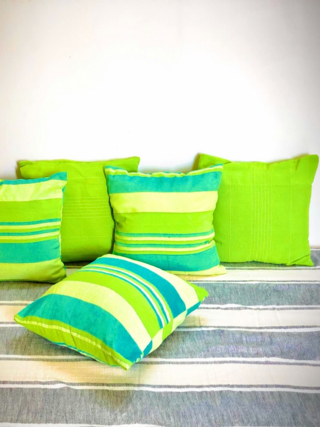 

RANGBHAR Green & Beige 5 Pieces Striped Pure Cotton Square Cushion Covers