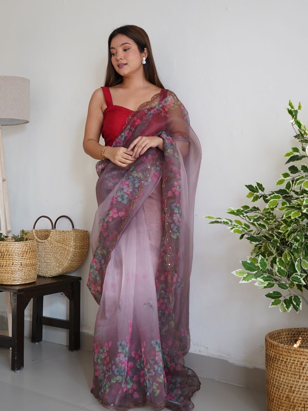 

Anouk Floral Embellished Sequinned Saree, Cream