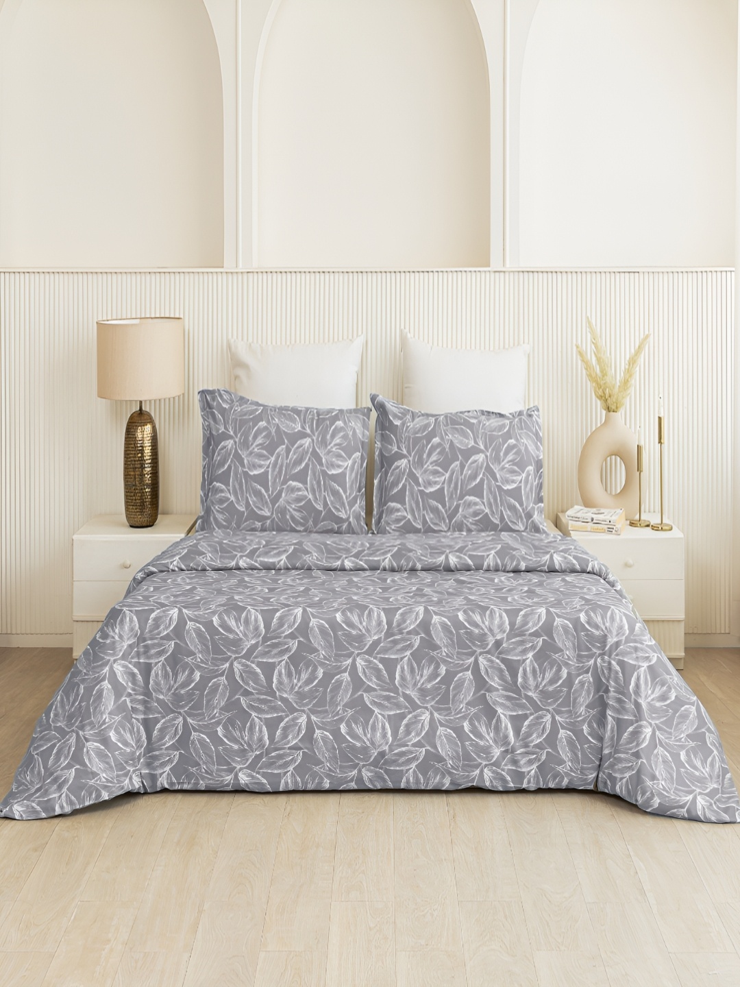 

HOMEMONDE Grey & White Floral Printed 210 TC Cotton Super King Duvet Cover