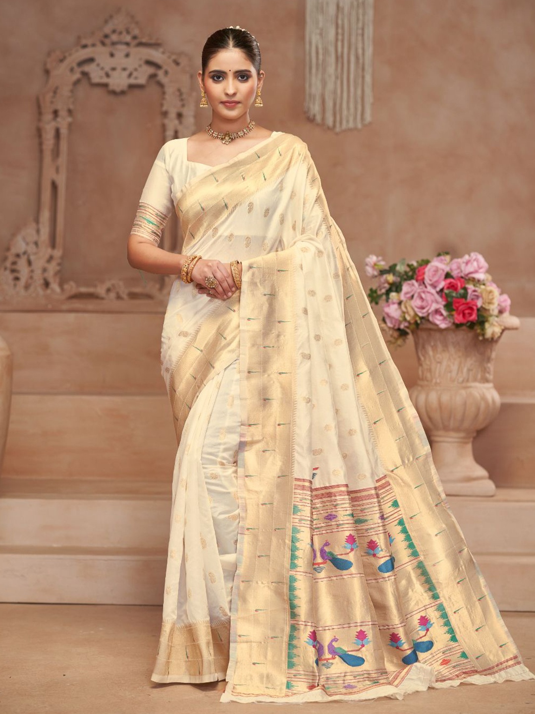 

Royal Rajgharana Saree Woven Design Zari Pure Silk Banarasi Sarees, Cream