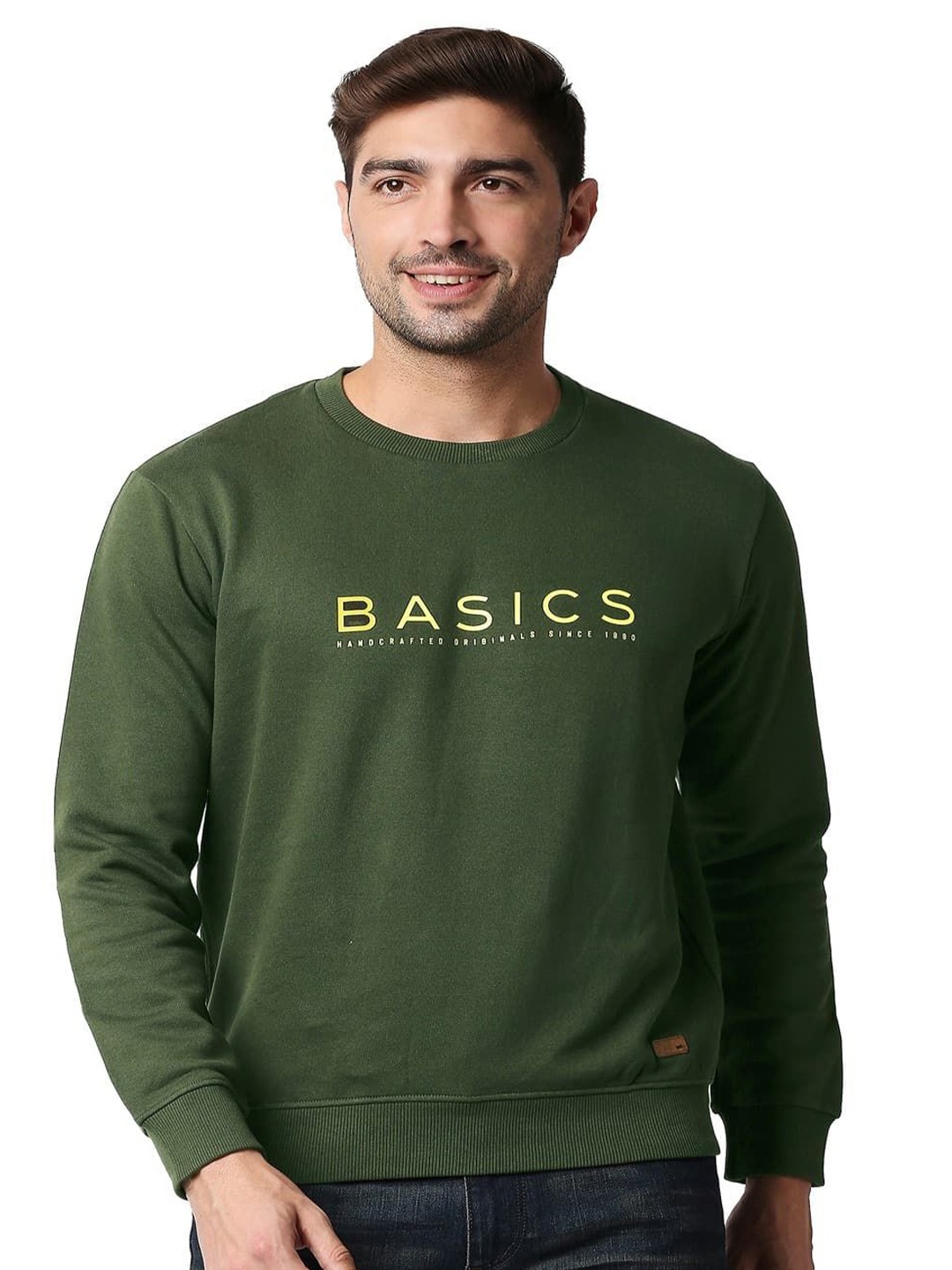 

Basics Men Typography Printed Pullover, Olive