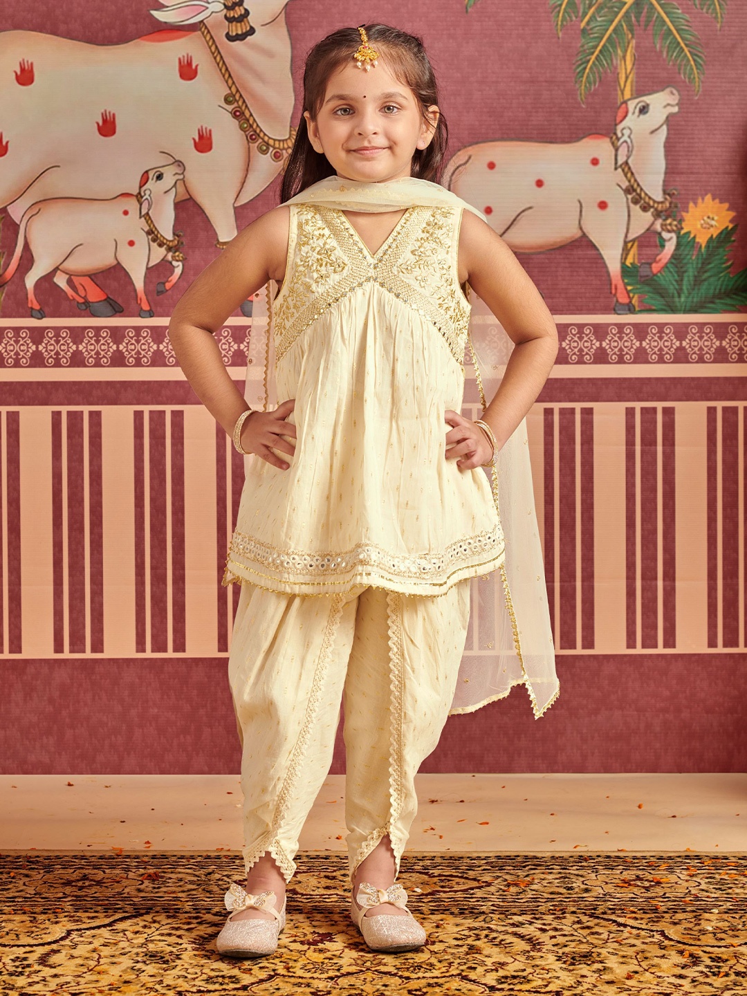

MASTARANG Kids Silver Butti Kurti and Pallazzo with Sequence Dupatta, Off white