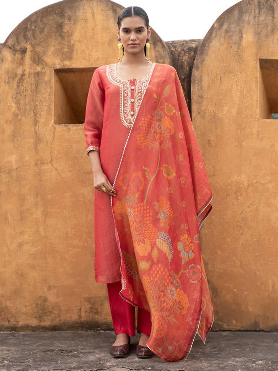 

KARAJ JAIPUR Floral Embroidered Zari Chanderi Cotton Kurta With Trousers & Dupatta, Red