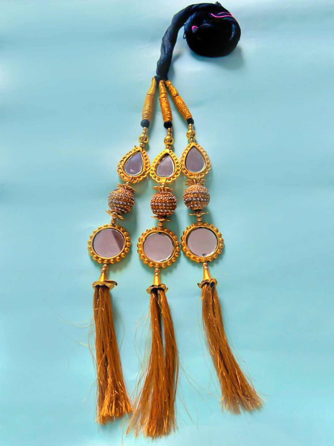 

VAGHBHATT Women Embellished Paranda Hair Accessory Set, Gold