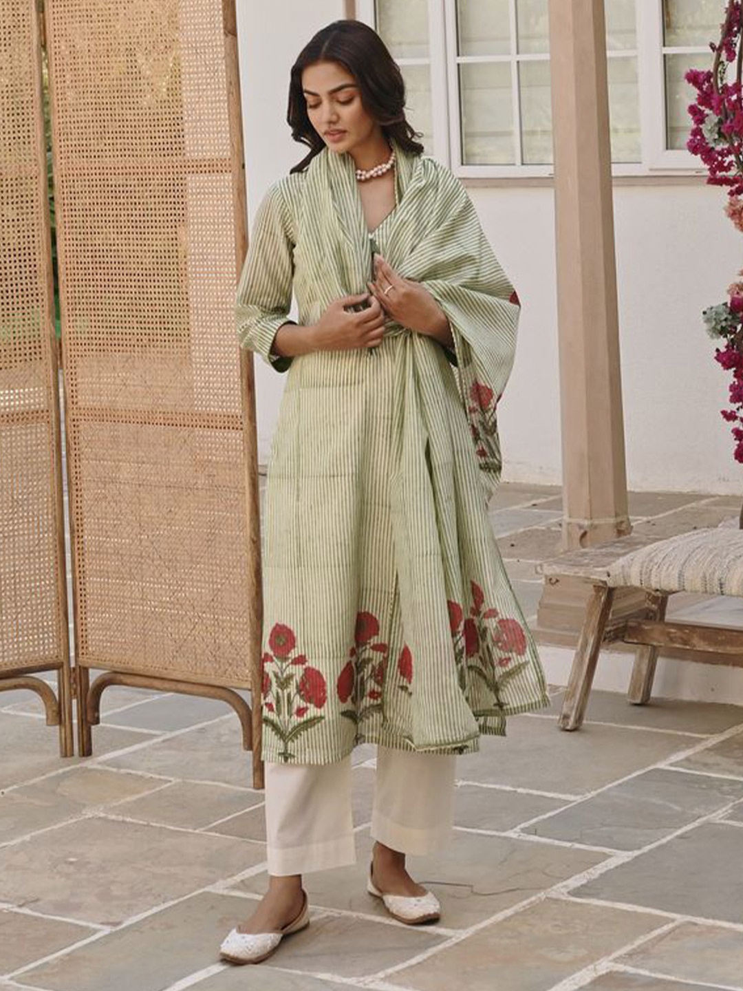 

KARAJ JAIPUR Striped Gotta Patti Chanderi Cotton Straight Kurta With Trousers & Dupatta, Green