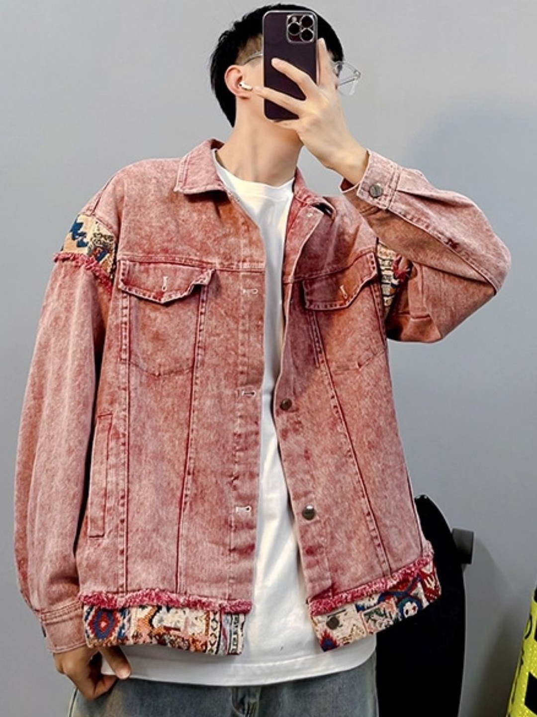 

HERE&NOW Men Spread Collar Washed Self Design Casual Denim Jacket, Pink