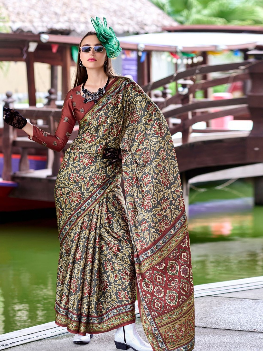 

DEVATITHI Floral Saree, Sea green