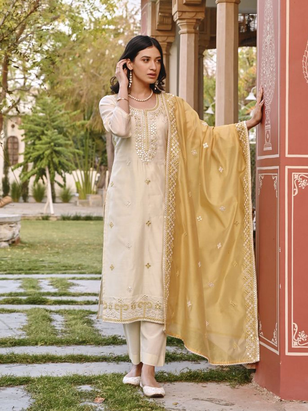 

KARAJ JAIPUR Floral Embroidered Chanderi Cotton Kurta With Trousers & Dupatta, Cream