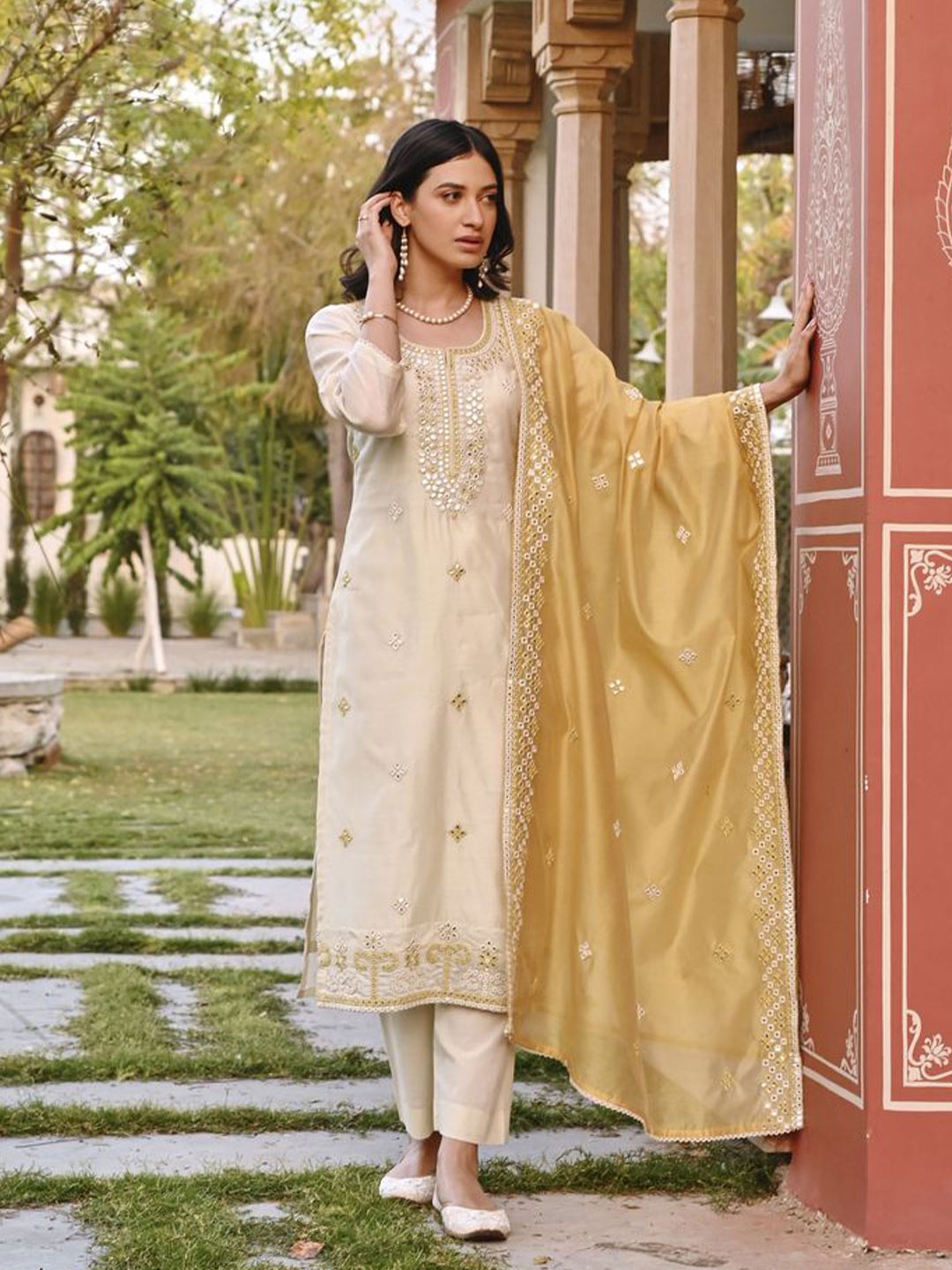 

KARAJ JAIPUR Ethnic Motifs Embroidered Chanderi Cotton Kurta With Trousers & Dupatta, Cream