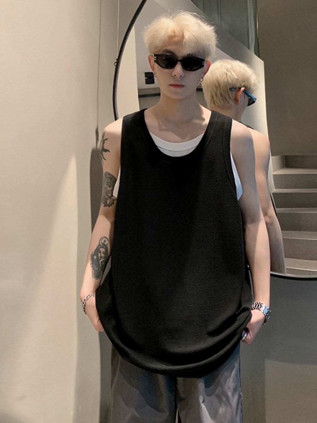 

HERE&NOW Men Solid Scoop Neck T-shirt, Black