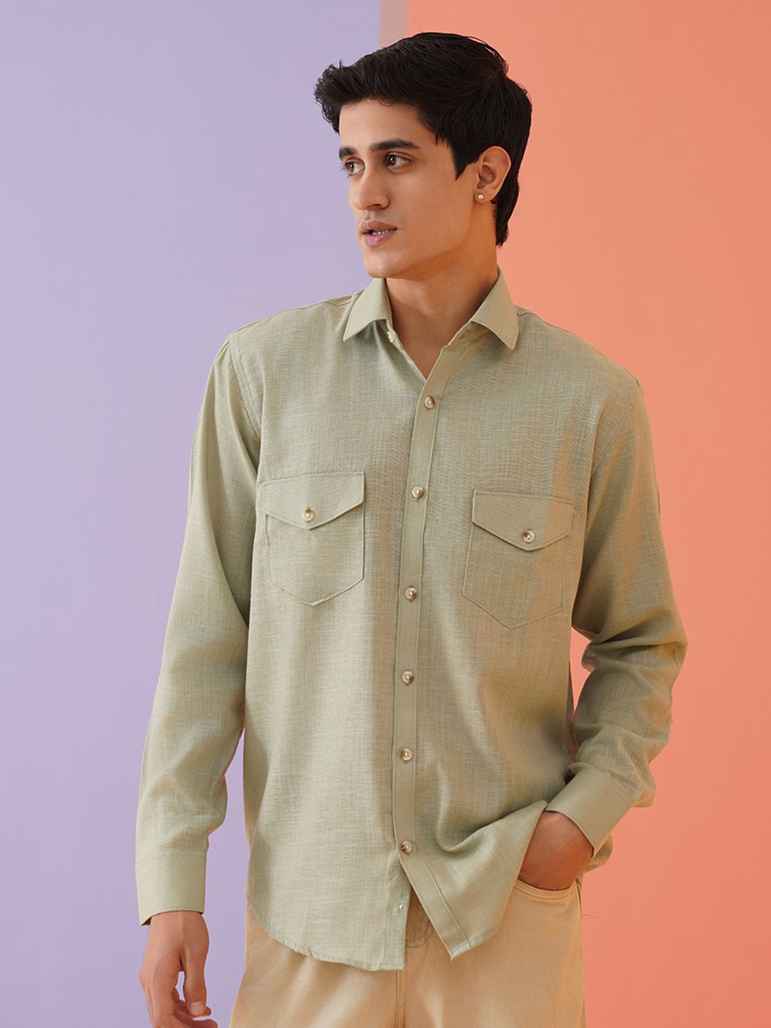

Indian Needle Men Classic Spread Collar Solid Cotton Casual Shirt, Green
