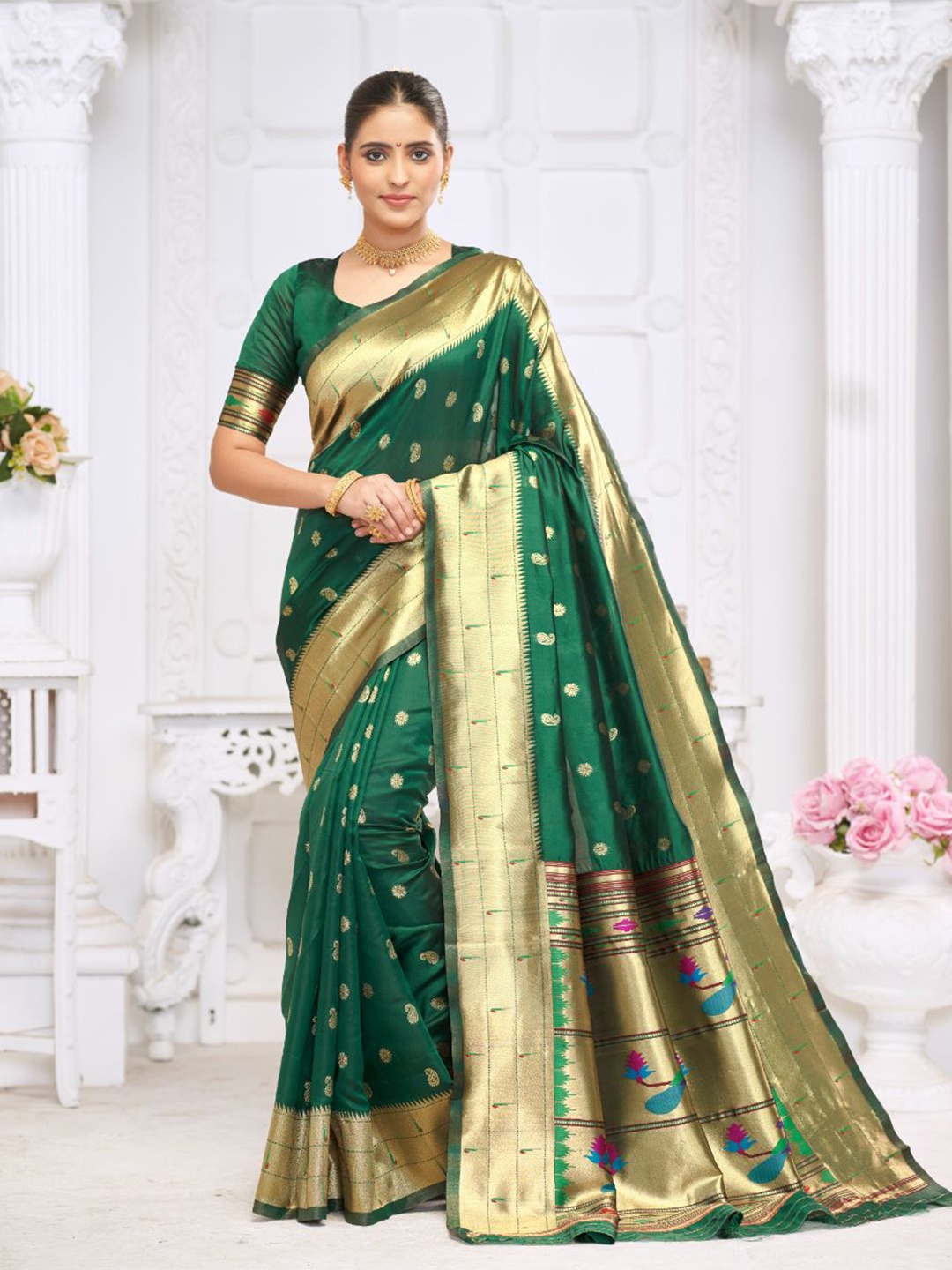 

Royal Rajgharana Saree Woven Design Zari Pure Silk Banarasi Sarees, Green