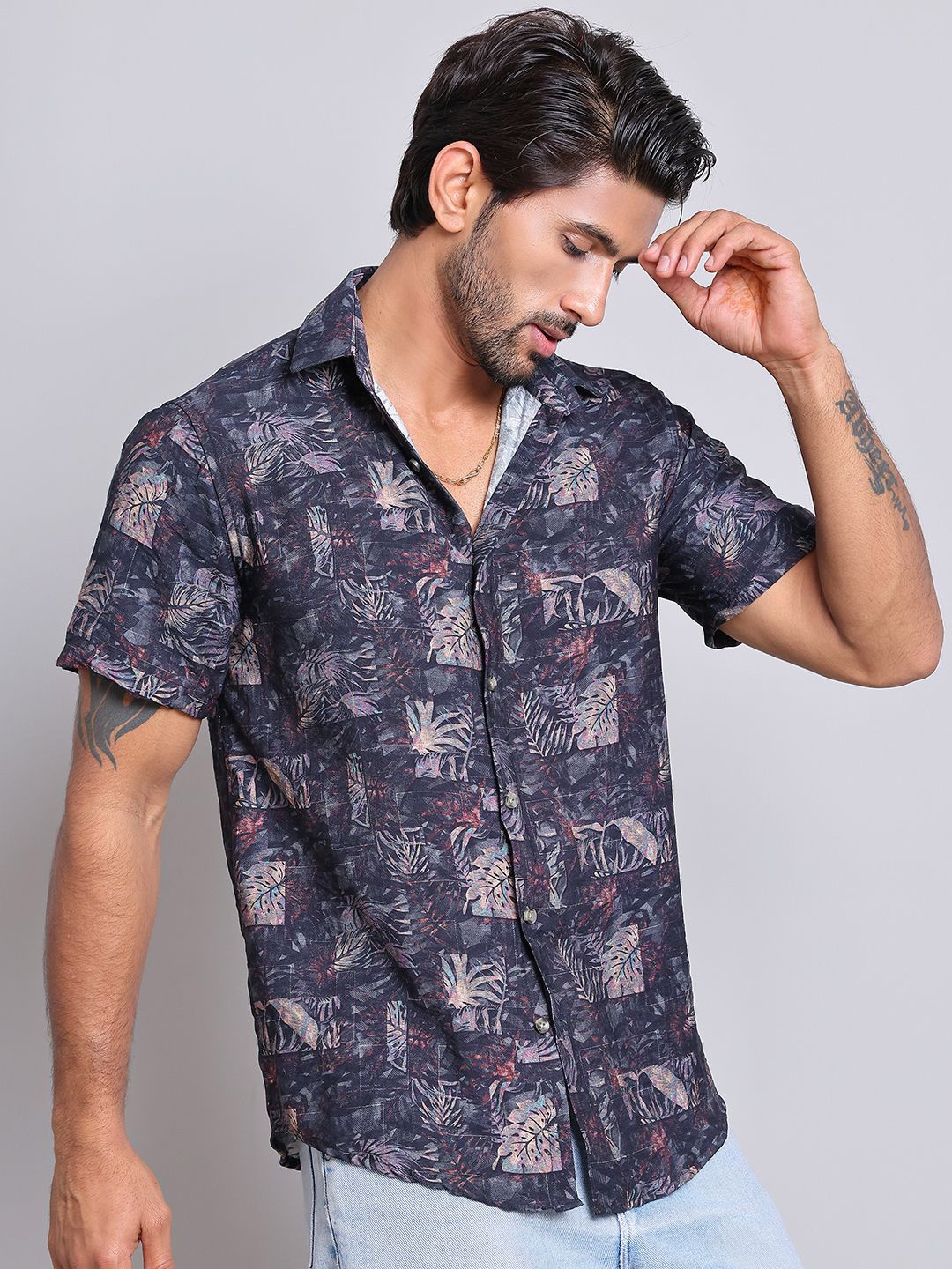 

Indian Needle Men Classic Spread Collar Abstract Printed Cotton Casual Shirt, Blue