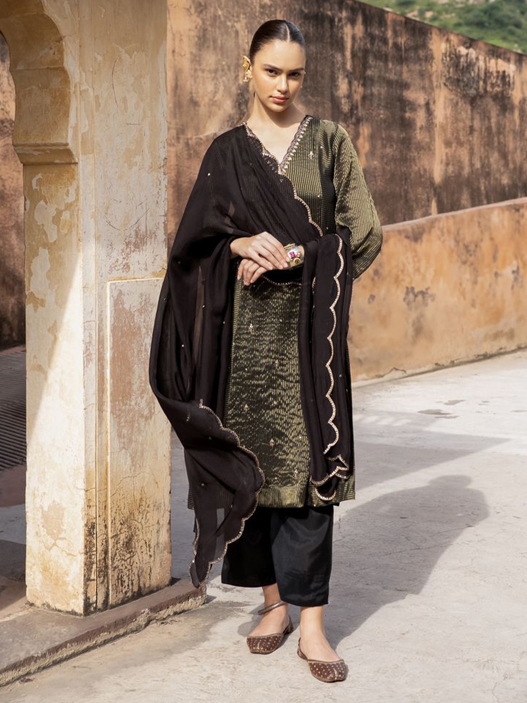 

KARAJ JAIPUR Striped Sequined Flared Sleeves Chanderi Cotton Kurta With Trousers & Dupatta, Black