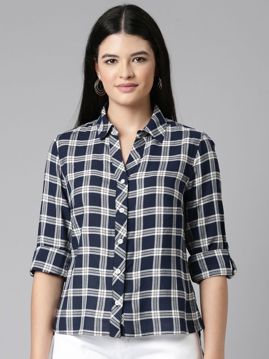 

Twin Birds Women Checked Viscose High Low Curved Hem Long Sleeve Casual Shirt, Navy blue