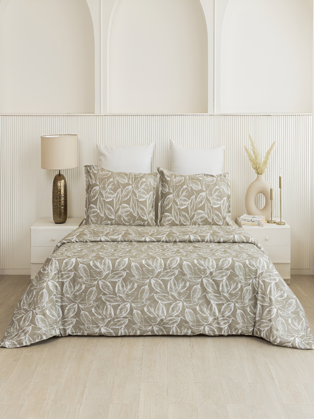 

HOMEMONDE Blue & Green Floral Printed 210 TC Single Size Duvet Cover