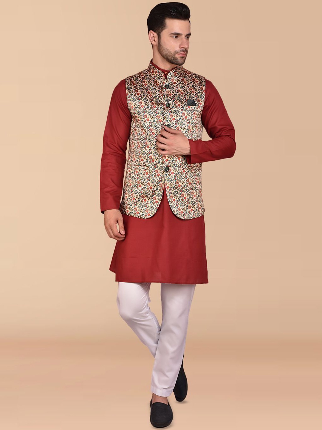 

PRINTINDIA Mandarin Collar Pure Cotton Kurta With Trousers & Nehru jacket, Maroon