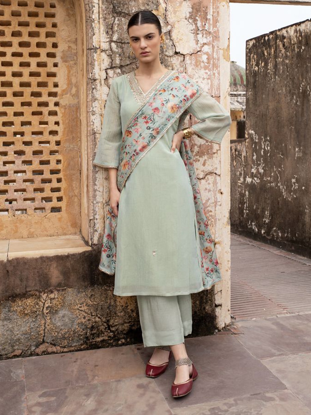 

KARAJ JAIPUR Striped Gotta Patti Chanderi Cotton Kurta With Trousers & Dupatta, Green