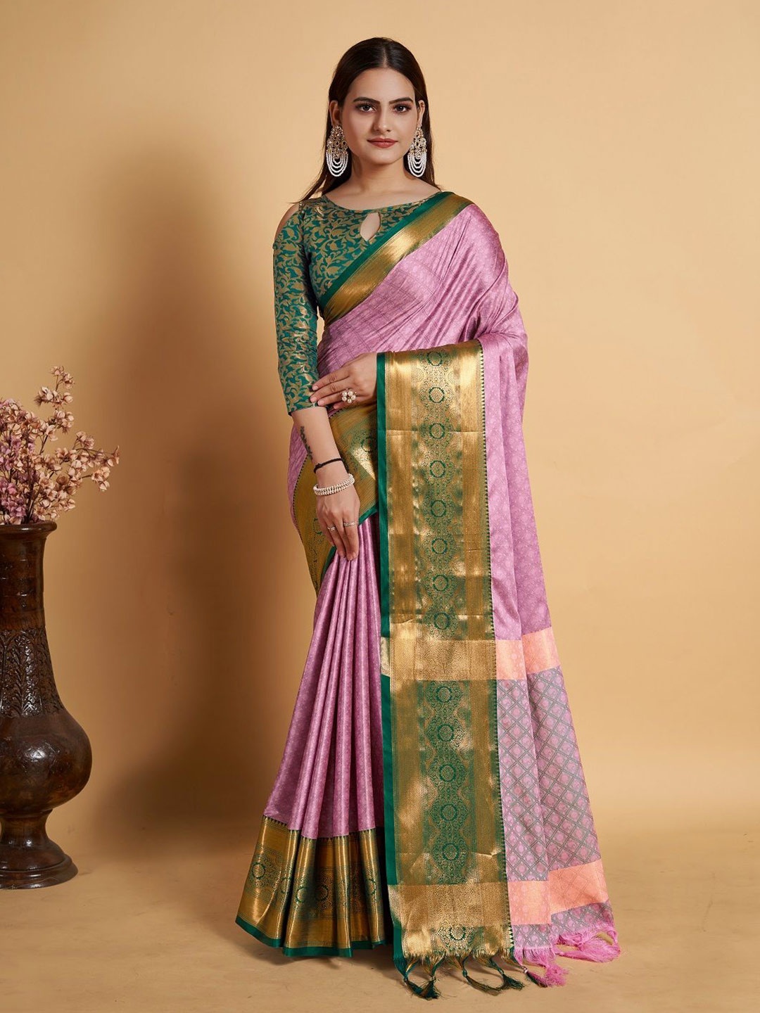 

LEOSAGI Embellished Zari Pure Silk Banarasi Saree, Peach
