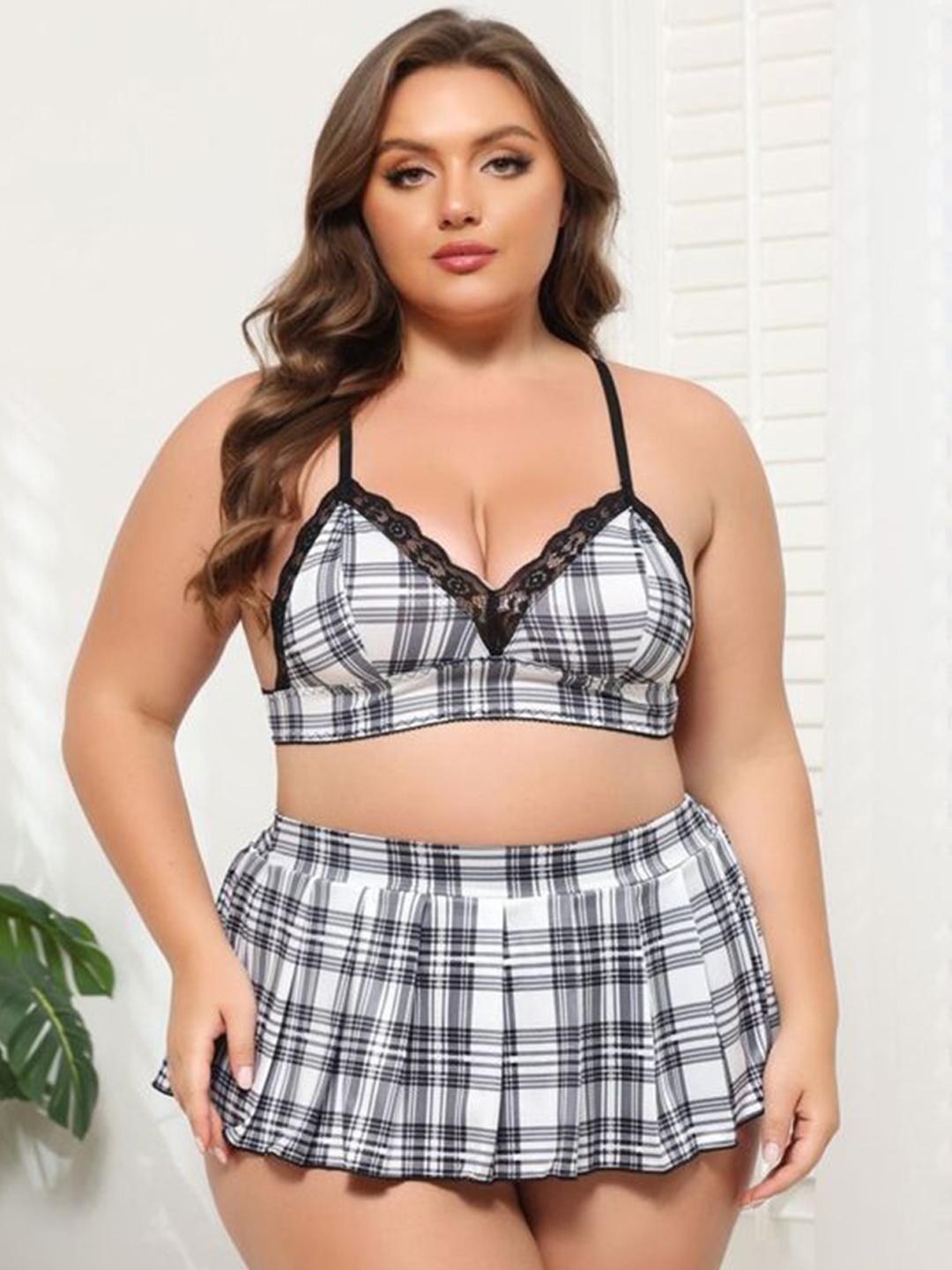 

LULU & SKY Printed Baby Doll, Black