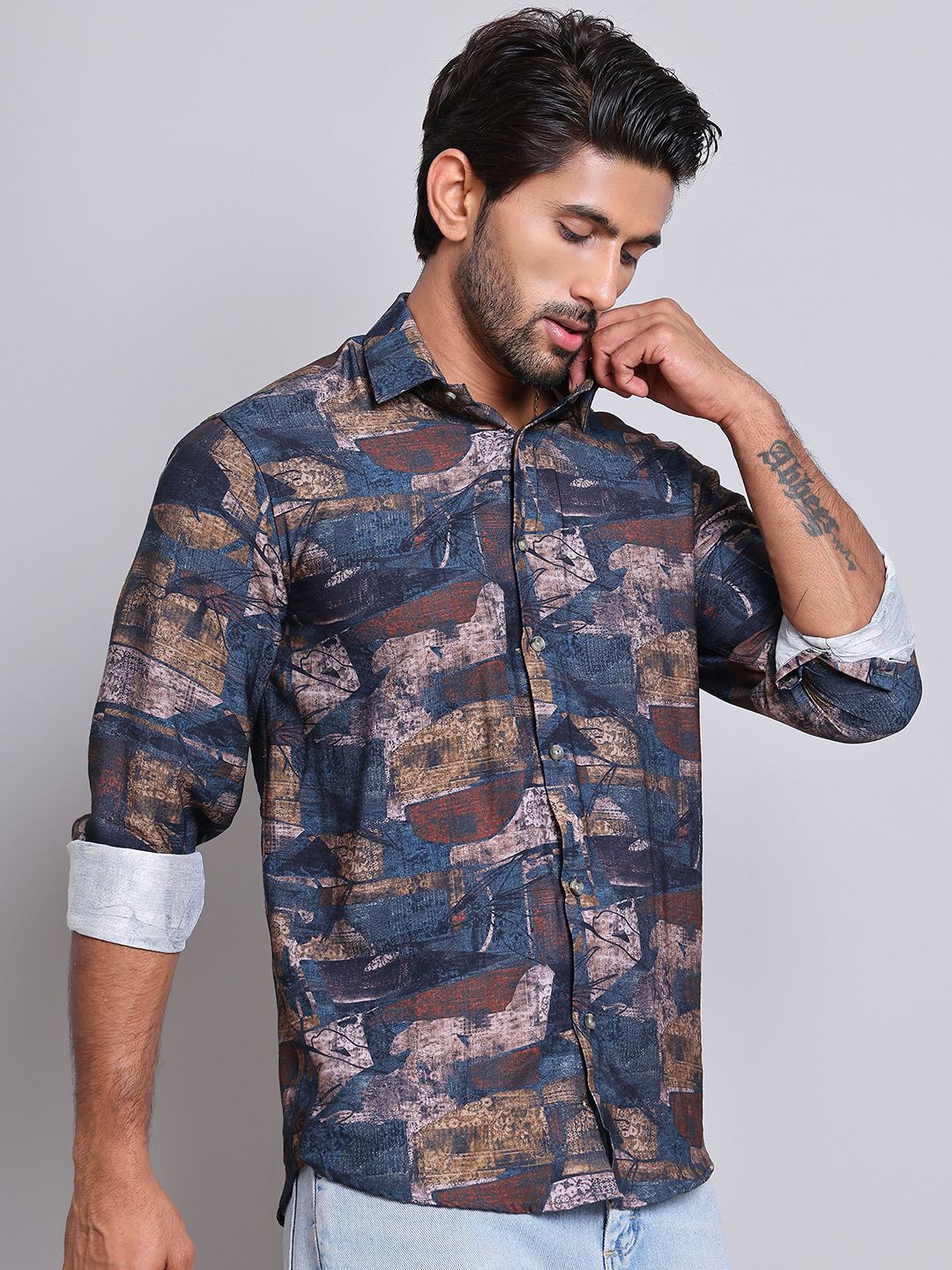 

Indian Needle Men Classic Spread Collar Abstract Printed Cotton Casual Shirt, Navy blue