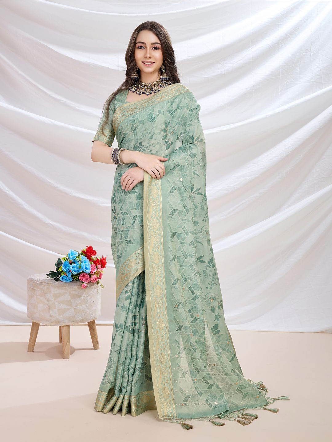

Mitera Zari Tissue Kanjeevaram Saree, Sea green
