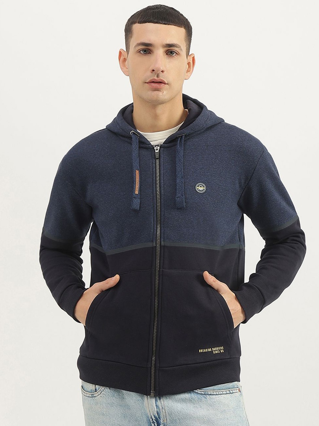 

United Colors of Benetton Men Colourblocked Sweatshirt, Blue