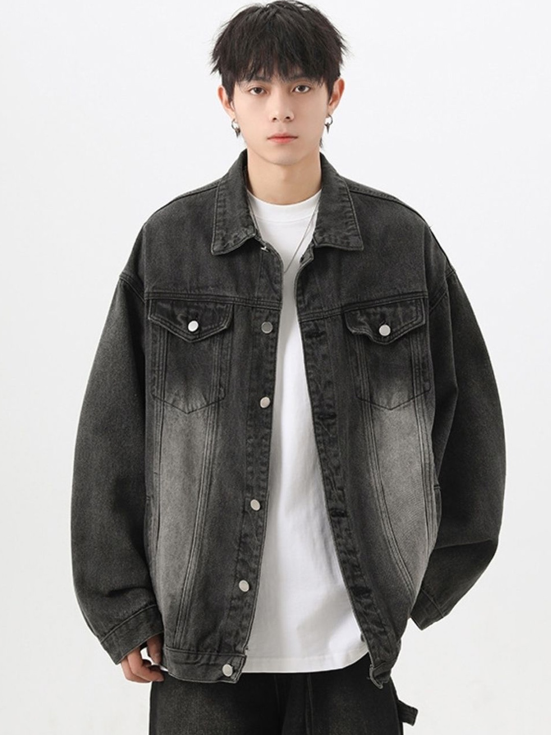 

HERE&NOW Men Spread Collar Washed Self Design Cotton Casual Denim Jacket, Charcoal
