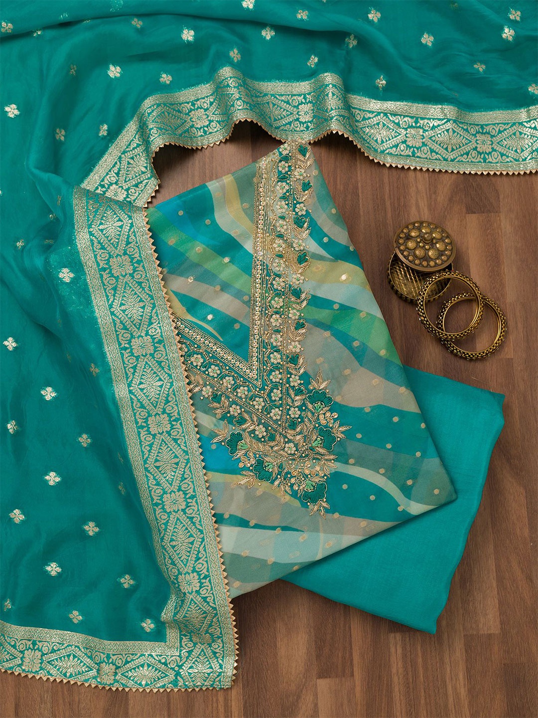 

Koskii Abstract Embroidered Zari Unstitched Dress Material, Green