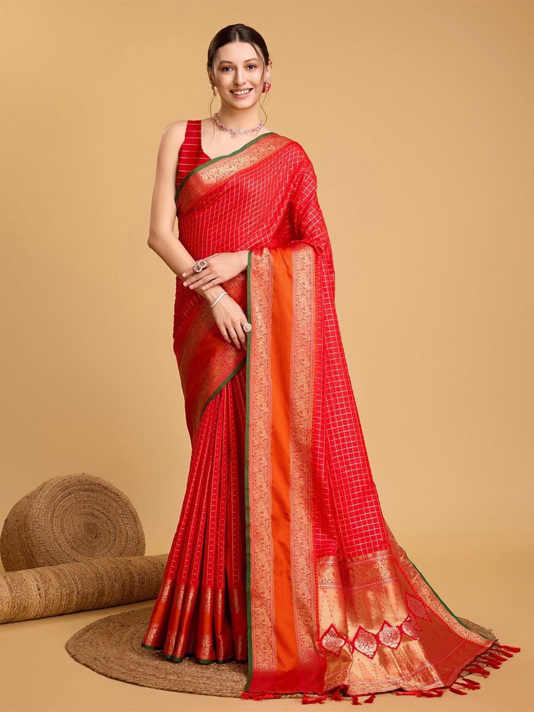 

LEOSAGI Checked Zari Pure Silk Banarasi Saree, Red