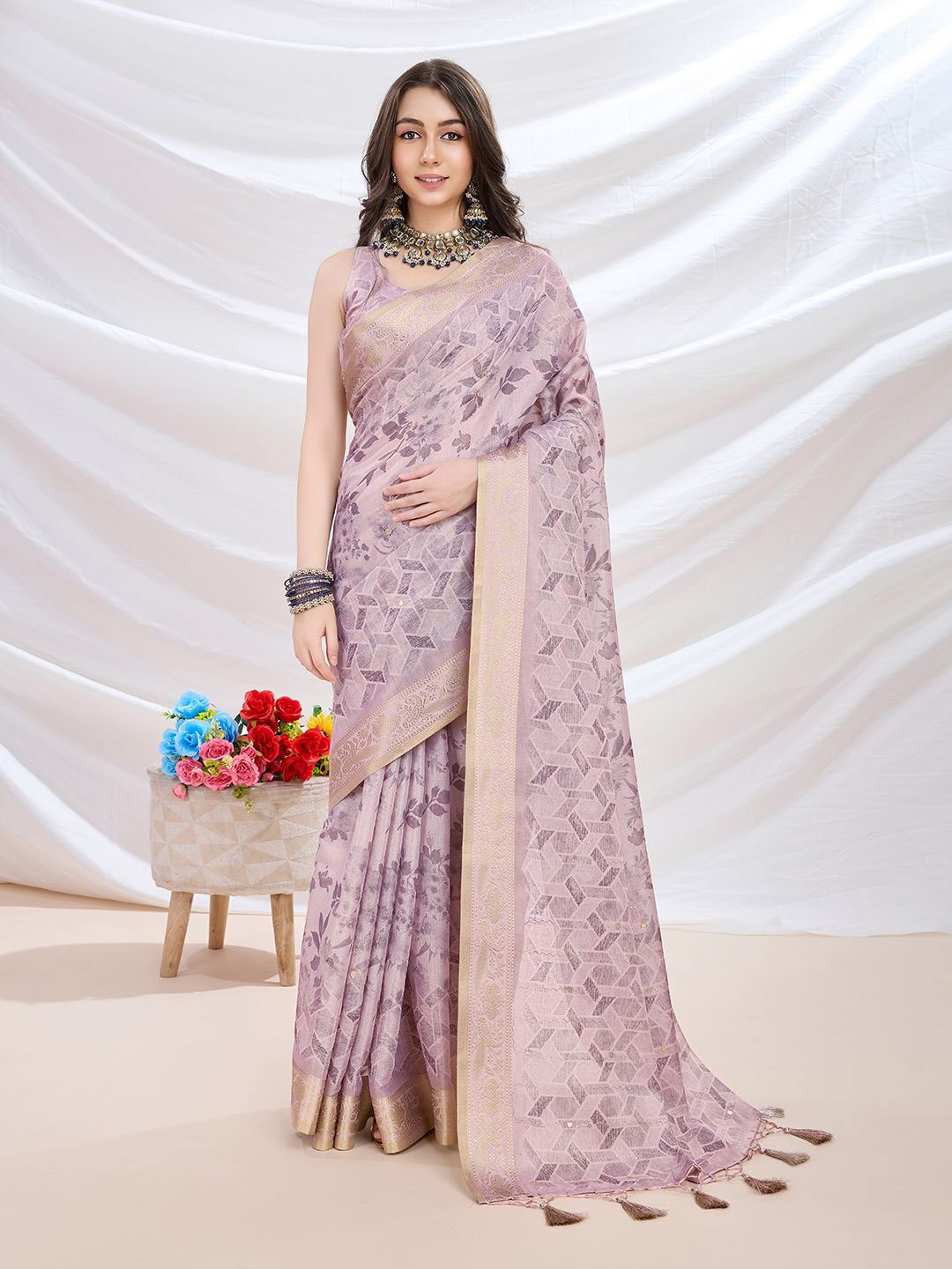 

Mitera Zari Tissue Kanjeevaram Saree, Pink