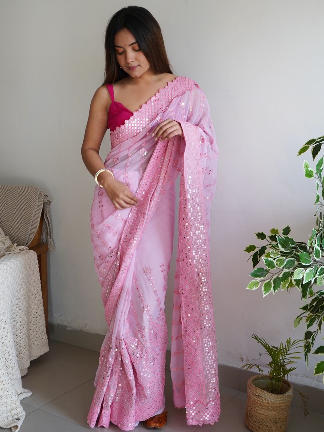 

Anouk Pure Georgette Embellished Sequinned Saree, Pink