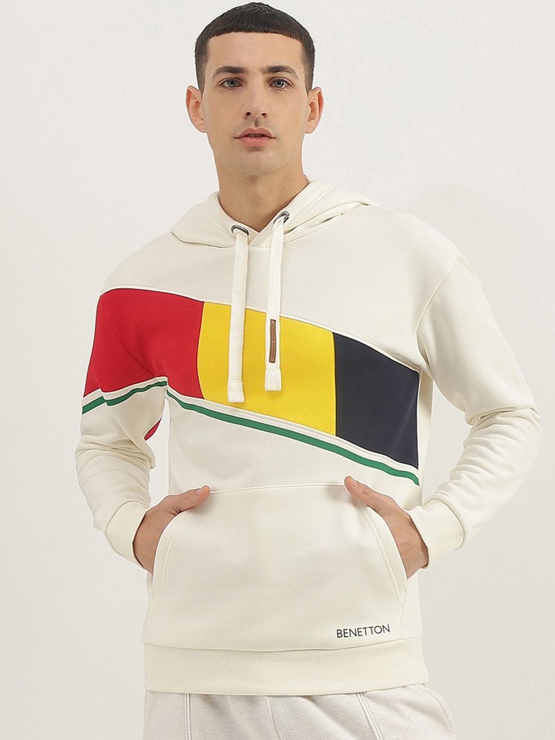 

United Colors of Benetton Men Colourblocked Sweatshirt, White