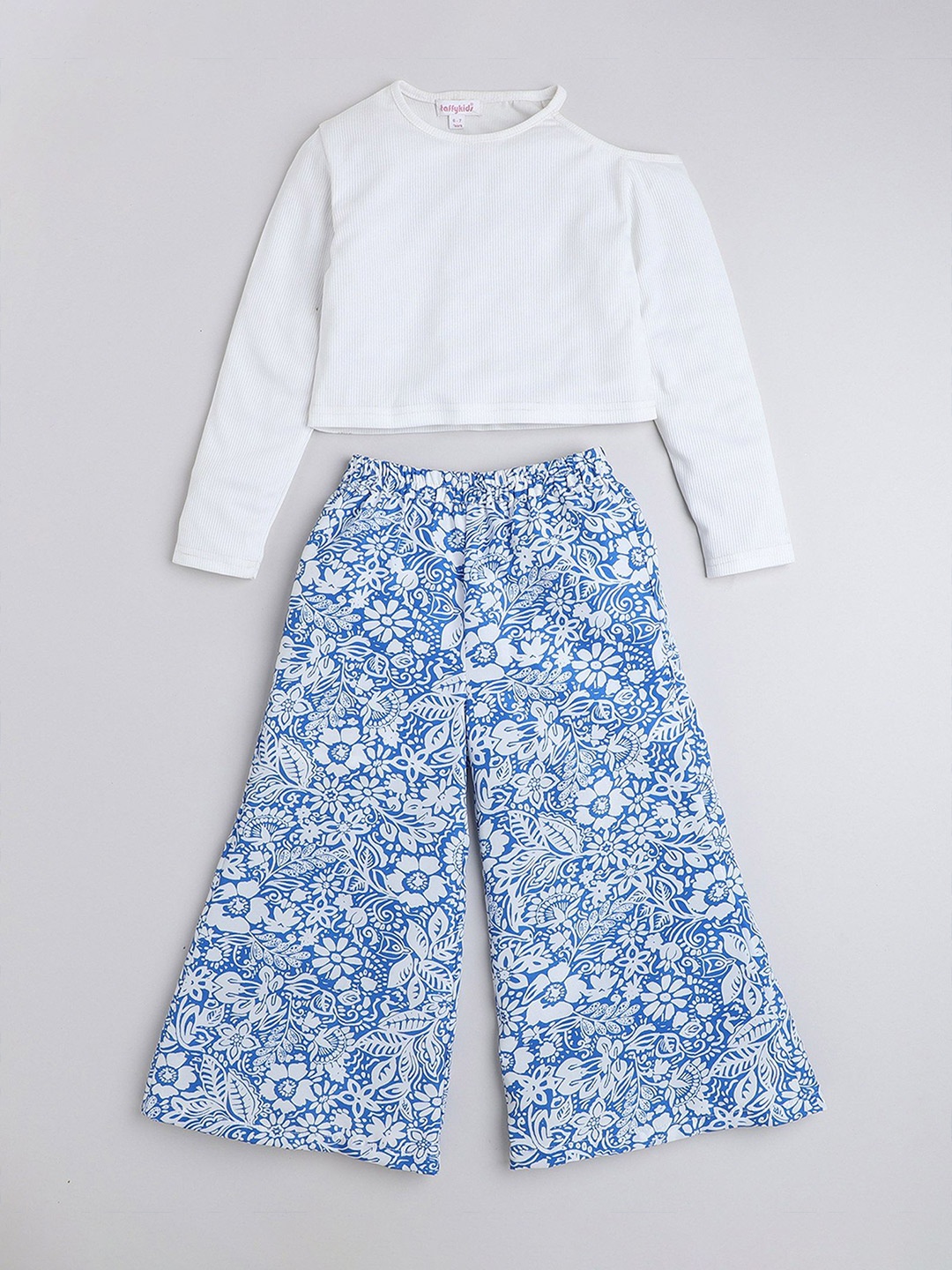 

taffykids Girls Self Design Round Neck Long Sleeves Top With Trouser, White